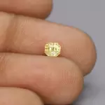 Yellow Sapphire ( 8.87- Carats)